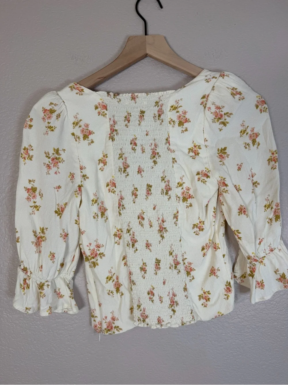 Reformation Ana Ruffled Floral Blouse in Mildred size 6 $148